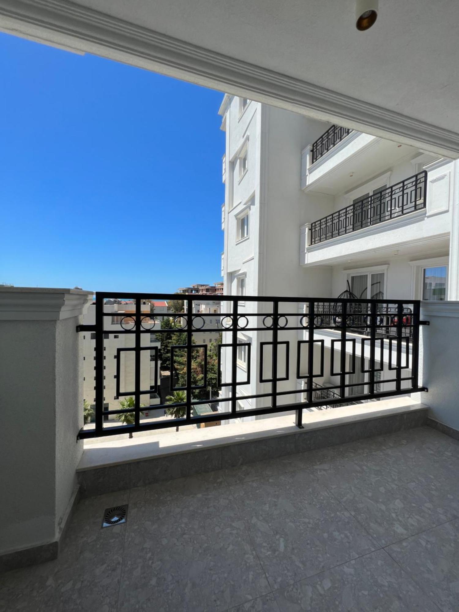 Coastline Luxury Apart Hotel Golem  Exterior photo